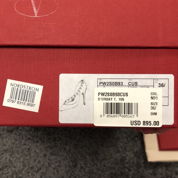 Women’s Valentino Garavani black leather pumps - Picture 9 of 11